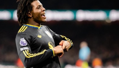 世界杯app下载-2球连斩曼城阿森纳，曼联官宣“金边古”伤缺10周，卡里克新挑战