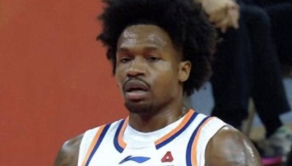 世界杯手机观看-张镇麟22分上海40分大胜广东，上海目标冠军广东已经含糊