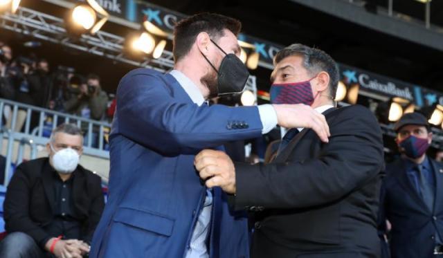 1616079114635065716.jpg messi-laporta-barcelonafc-twi.jpg